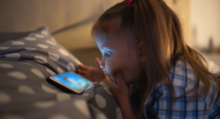 Schneider Electric Smart Thermostat Brings Energy Intelligence to Apple Home